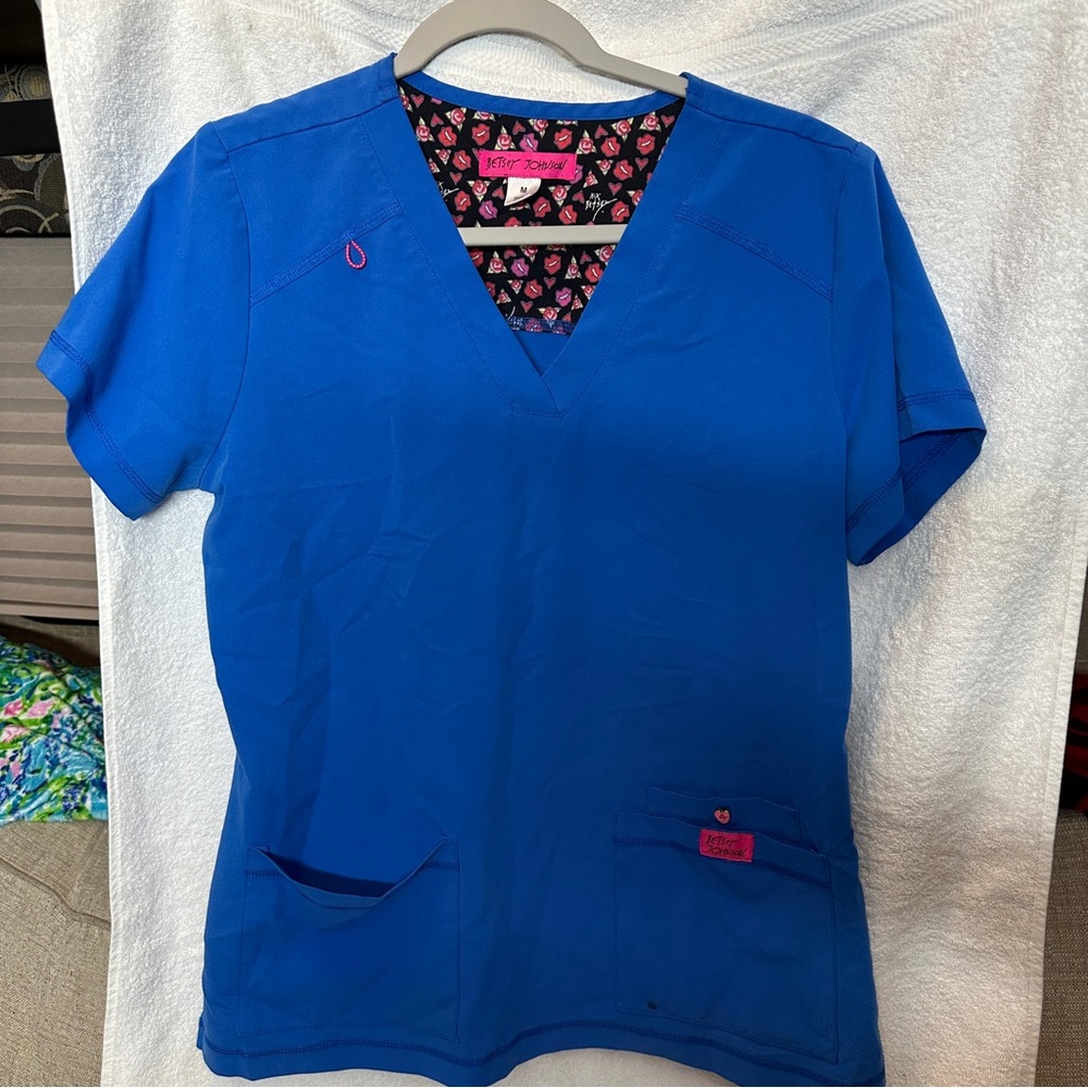 Betsey Johnson Women‎ Scrub Top M Royal Blue Pockets Short Sleeve V Neck
